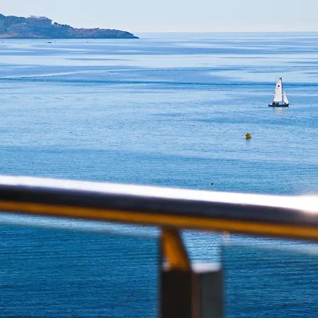 Apartment Soluxe Planet - Only Families Salou